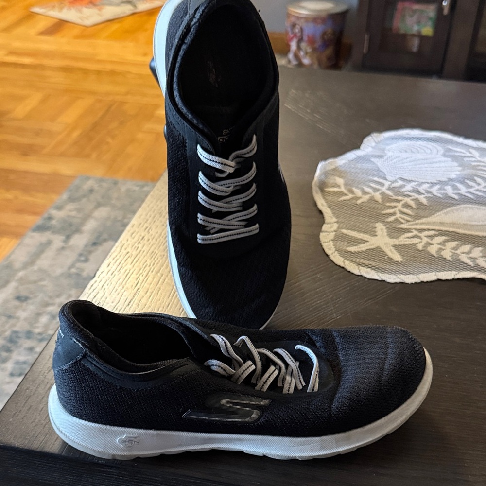 Skechers Women's Black Mesh Sneakers with White Accents